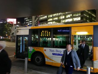 東京駅の同路線バス